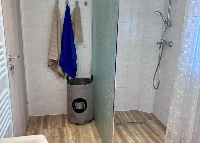Haus Ksena בית נופש